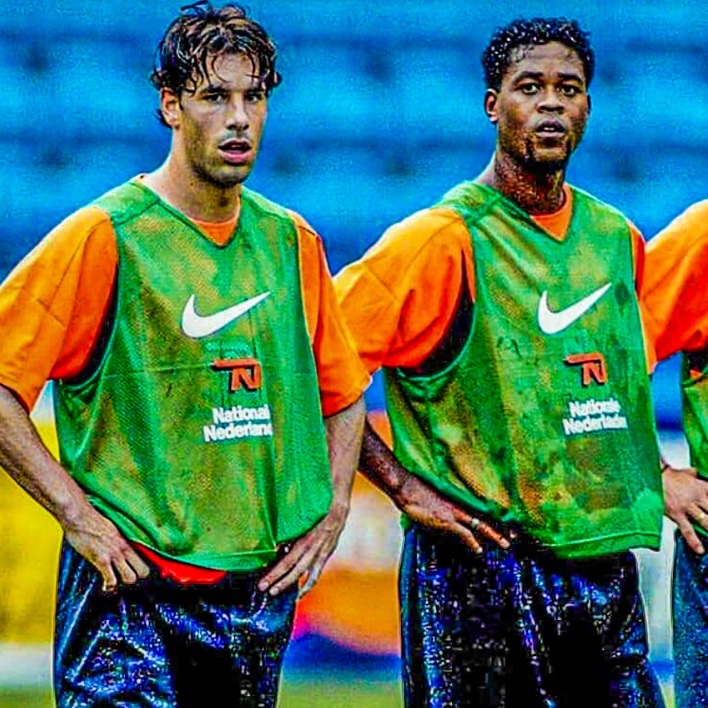 eurofootcom's tweet photo. 🤩✨ Today is the birthday of both Ruud van Nistelrooy and Patrick Kluivert, who were teammates at international level for Netherlands and are the same age (50)! 🇳🇱

They scored a combined 614 career goals. 🤝 https://t.co/A2Pv2RbCCO