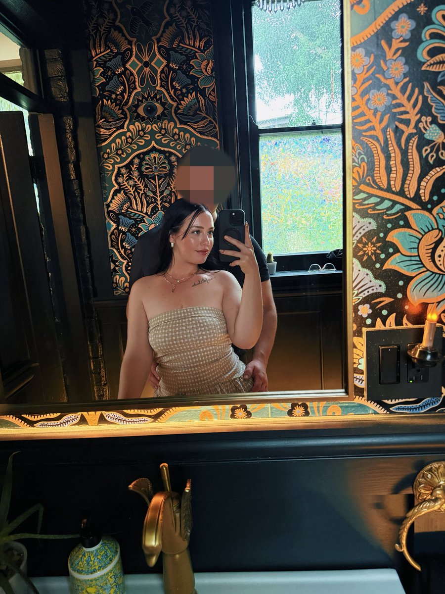 MistressLexi_02's tweet photo. The kind of woman that can only be touched by a real man https://t.co/C8lfRYQog1