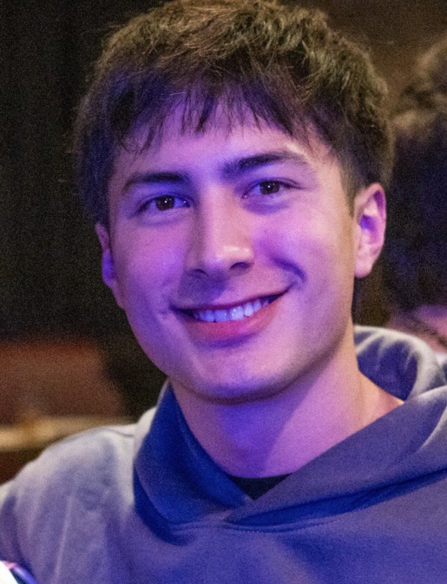 _shanesfreckles's tweet photo. shane and his stupid little haircut (i’d die for him) https://t.co/fR39RAxPV6