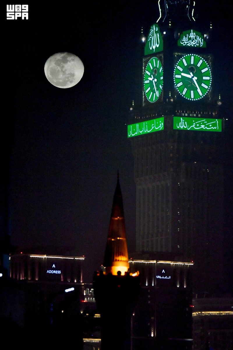 SPA_sci's tweet photo. بدر محرم يتلألأ في سماء مكة المكرمة.
#واس https://t.co/dvstwWolnx