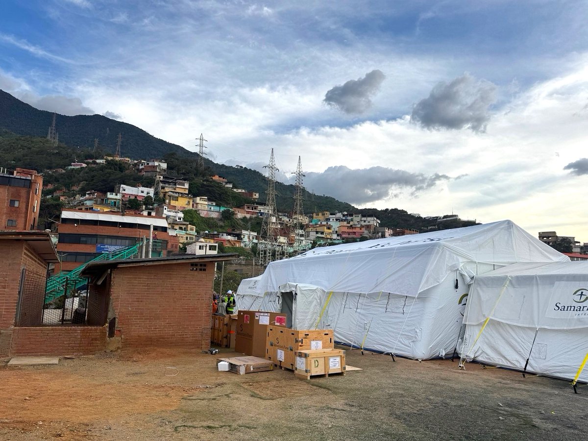 StateDept's tweet photo. Strong partnerships make humanitarian response possible.

We're grateful for @SamaritansPurse and their rapid deployment of critical medical support in Venezuela during this difficult time. https://t.co/ZYZOj1obHV