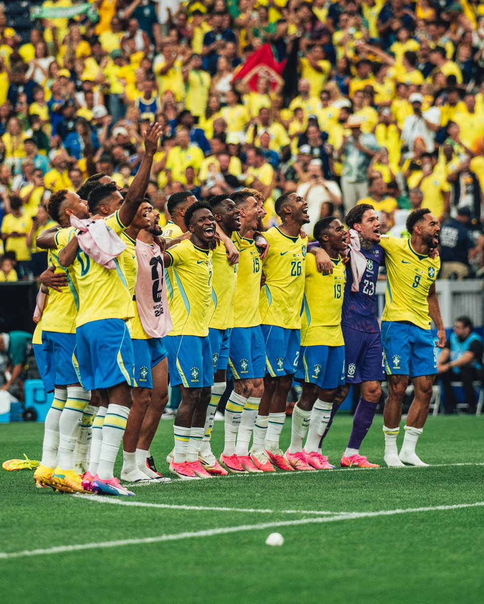 ViniJrTalk's tweet photo. BRAZIL!!!🇧🇷💛💙💚 https://t.co/KtSHzJtAYM