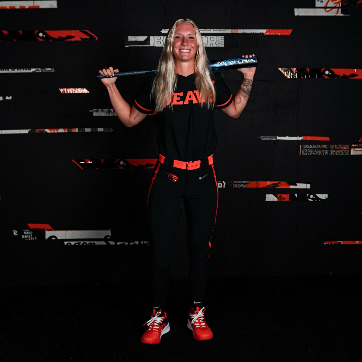 TaylorDavison16's tweet photo. Super excited to announce my commitment to Oregon State University! Go Beavs!! 🧡🖤 🦫@lauraberg44 @CoachDomGarcia @Morgan_Scott023 @BeaverSoftball https://t.co/zHd7mfFPx5