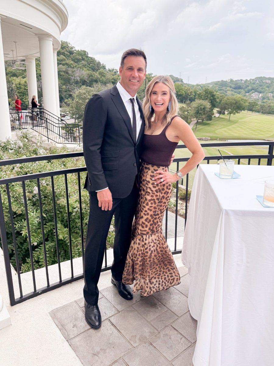 PGTyKai's tweet photo. We had a fabulous time at Dr. Will and Natalie’s amazing wedding. https://t.co/XWpbr44AGa
