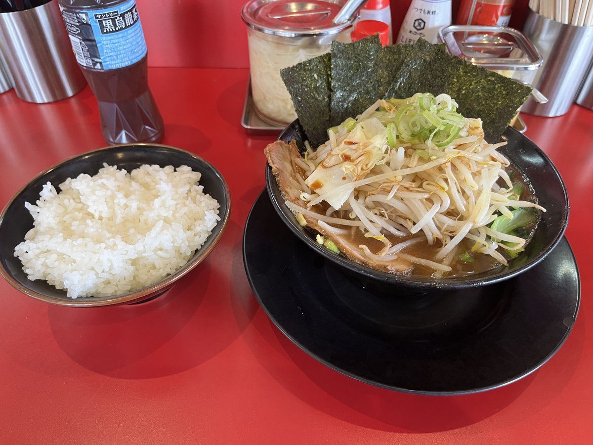 HNma2's tweet photo. 朝ラー🍜
久しぶりに食べたら塩っぱかった😓 https://t.co/7JKPwufLuE