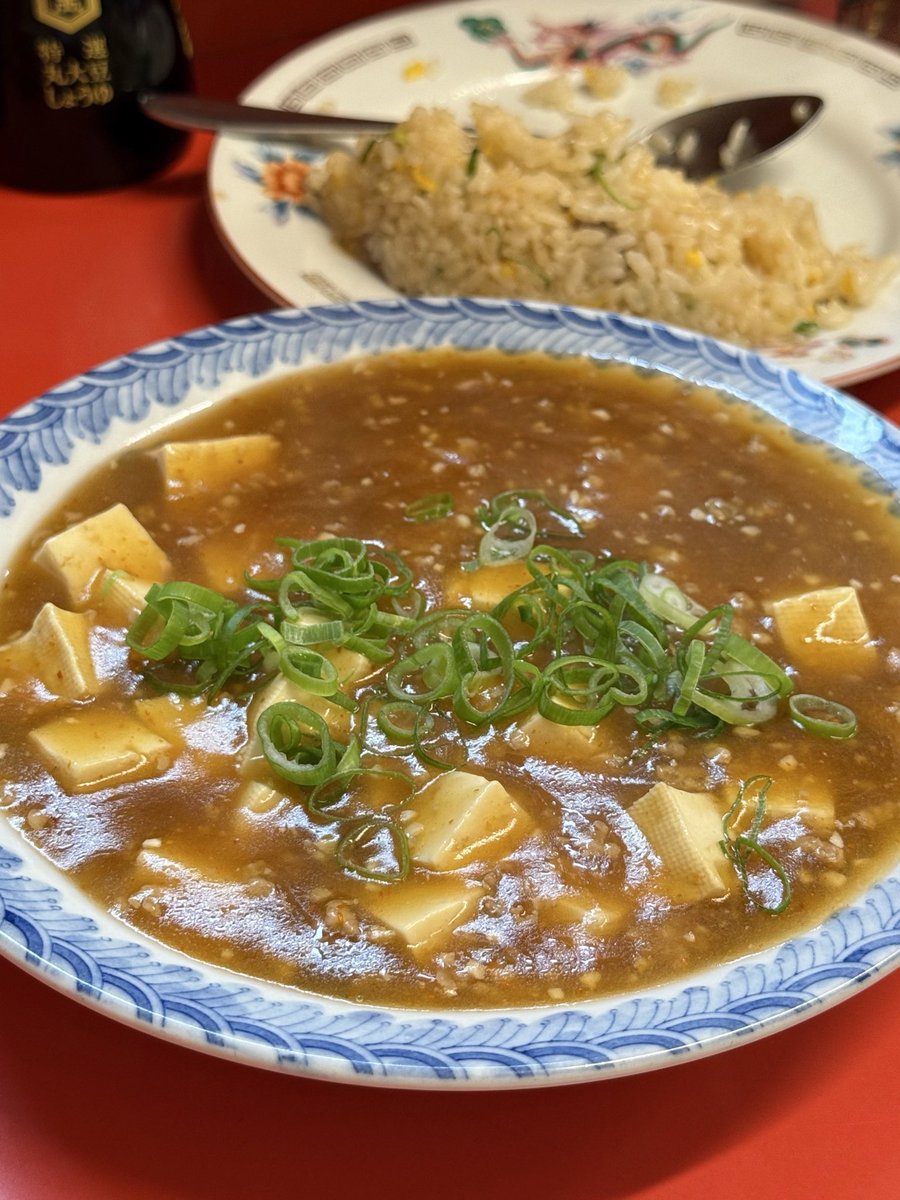 REBORNFUND's tweet photo. 🔵🟢おはようございます🟢🔵
チートデイしてしまいました😀
無性にチャーハンと麻婆豆腐食べたくなる時ないですか？
あと、カレーやハンバーグ(笑)

みなさんの無性に食べたくなるメニューも教えてください🍚
#企業公式相互フォロー https://t.co/Z2orlEi1kt