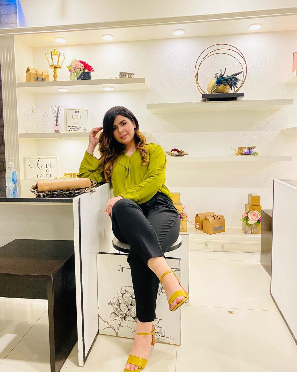 Ayesha Khan🇵🇰🇺🇸 tweet media