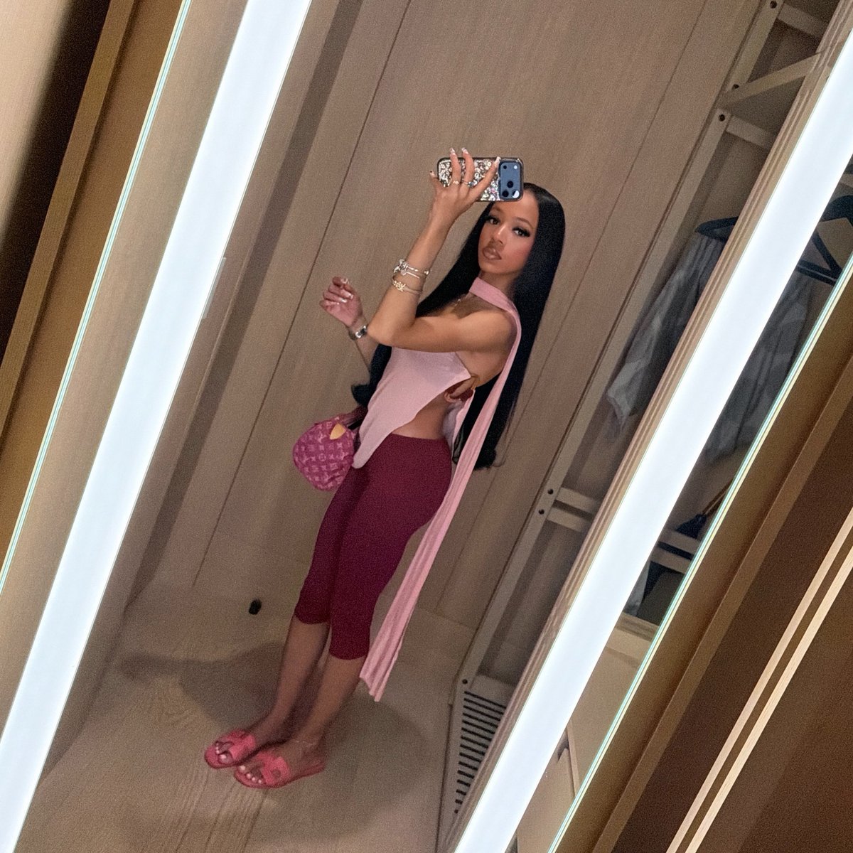 SydneyAngelaa tweet picture