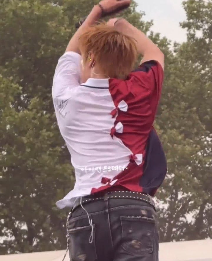 femhyunin's tweet photo. where the hell is your waist boy https://t.co/eBT7WL2RtK