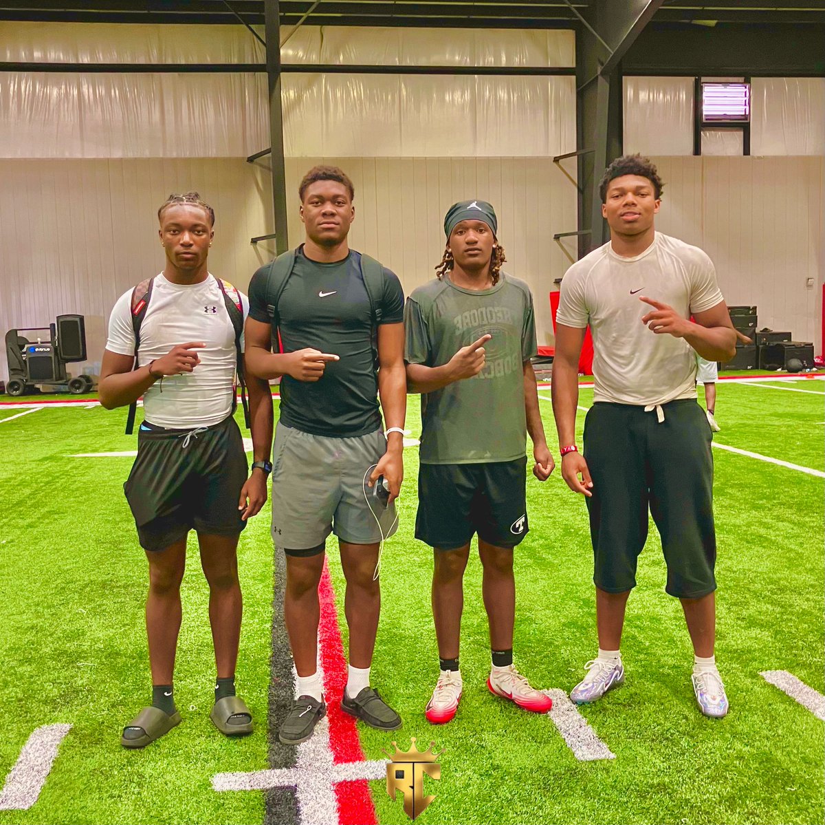 HallTechSports1's tweet photo. 👀”RC: Finished The Month Strong”
@raisingchamps_  

(1/2🧵)

Finished the month of June strong with QBs/WRs & OL/DL .….we are now 45 days or less from Alabama HS 🏈💫

Again…..Are you working to be a champion? 

July is on deck for several athletes still sharpening until the season start 🔜…..Much Respect to all working….

RC Trainers💫:
Coach Galu, Taulia, @PateSawyer
@JustinPegues1 @JB_Mitchell13 @THORSALANOA @RPeppins 

#raisingchampions #qbdevelopment #qbtrainer #qbmentor #accuracy #consistency

➖💫QBs & WRs Session 💫➖

College QB 💫
@Justinp081 

2027💫
@ShambleyJordan 
@ThomasManu1818 

2028💫
@CalebSoreano 
@DaveyLawrence3D 
@TDaniels__ 

2029💫
@MakoaRego 
@ElstonHooper808 
@Hank_tank16 

2030💫
@JahariNation 
@KekoaWilson1of1 
@demartez_7 

2031💫
@BlakeAdams_QB 
@ColtDefoor1of1 

——-WRs———

2028💫
@kyl3nnn 
@_darrylblackmon 

2029💫
@ColeCarroll2029 

2030💫
@Yaya81010 
@TWilliamsRB_ 
@Martrezbennett8 
@FikesJayde33961 

2031💫
@WCarroll2031 
@CorbettLovelady 

#AlabamaTop4 @FieldView_1 @dtagovailoa @BrandonHuffman @Top25PublicHSFB @Andy_Villamarzo @CrimsonCoverage