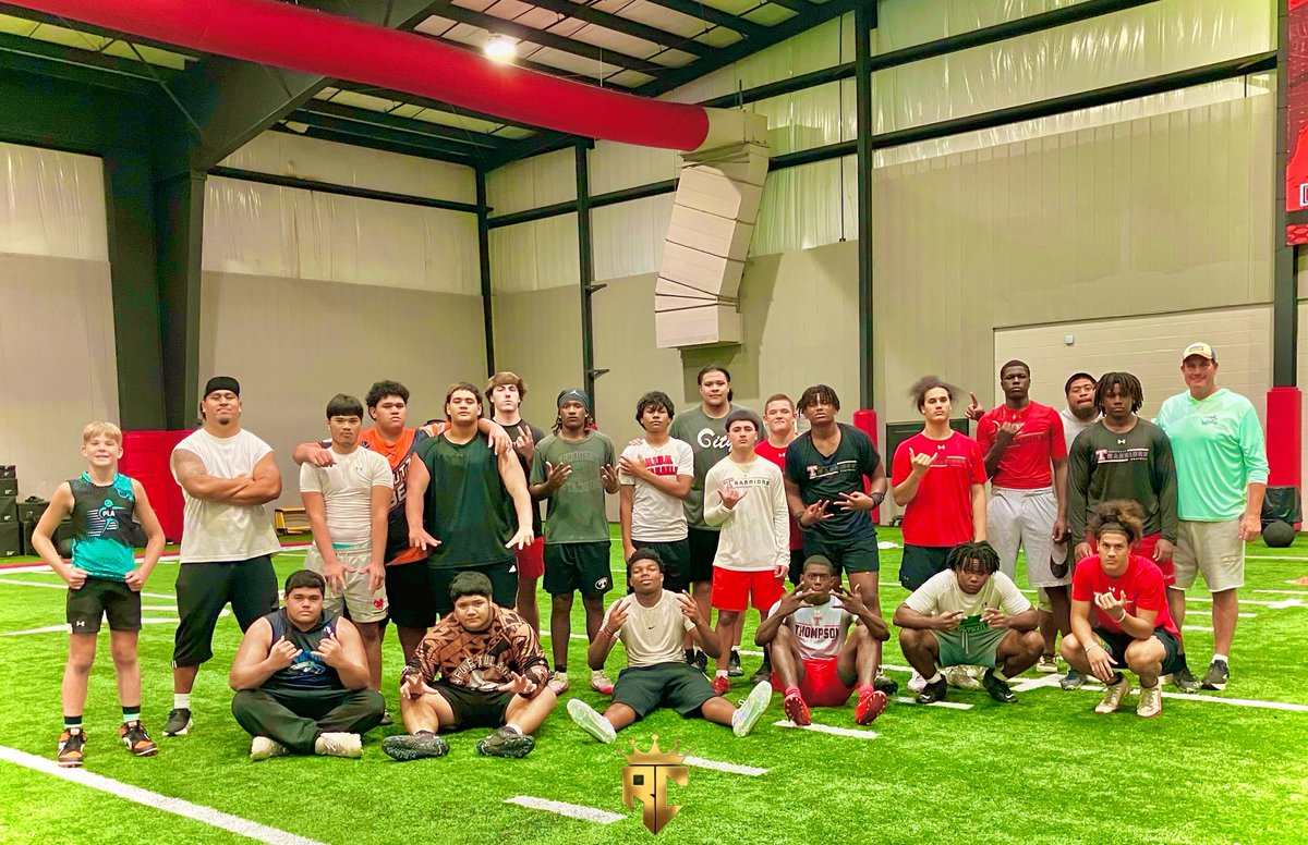HallTechSports1's tweet photo. (2/2🧵)

➖➖OL & DL Session ➖➖

2026💫
@Tagovailoa65 

2027💫
@LleytonWall 
@DWillis_10 

2028💫
@chrisG1L 
@_thatkidky_ 
@Haydencoleman2_ 
@nextgenbranjr 
@MentaeWhitney7 
@OfaTaufalele
@KingGolson15 
@_thatkidky_ 
@j_abercrombie77 
@Dnash50 
@BIGMELO_54 
@AdlerMcGarry19 
@Maleekbill024 

2029💫
@ManatuaTA 
@cj_dailey35226 
@C4lebHar 
@Ej6112Edge 
@SonnyLefotu 
@Keahi2smhood 
@GaisonSalanoa 
@_tafisi4 
@tafisi_5 

2030💫
@KaiserIuta
@s_kilamiyasato 
@RobertAdams2030 
@IoritanaOliver
@BigRedAdrian52 

2033💫
@BradleyAdamsDE 

#AlabamaTop4 @FieldView_1 @dtagovailoa @BrandonHuffman @Top25PublicHSFB @Andy_Villamarzo @CrimsonCoverage
