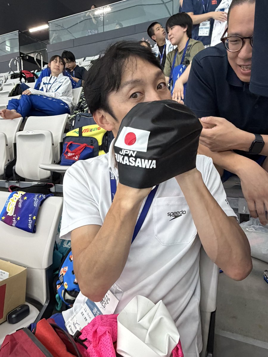 saemaru_00's tweet photo. 草野コーチお誕生日おめでとうございます！🥳
もう13年目？関わりが深い､､､！！
いつしかイベントごとに殴り合い写真を大笑いしながら撮るようになって、まともな写真はたまに会ったときだけというおかしなことが起きてますが、いつまでも私の顔面狙ってグーパンしてきてください！爆笑😘 https://t.co/A7fk07657t