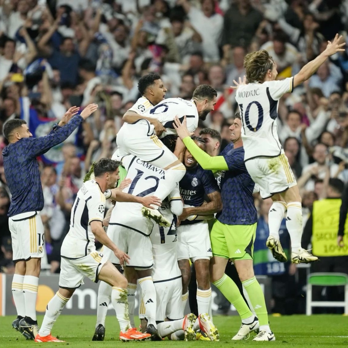 MadridXtra's tweet photo. 🚨 Marc Cucurella: “I watched Real Madrid’s documentary about the last Champions League run.

It always seems like nothing will happen, but they know something will happen, that they’re going to pull a remontada.

Living it must be beautiful.” @elchiringuitotv https://t.co/4XaLVubBxV