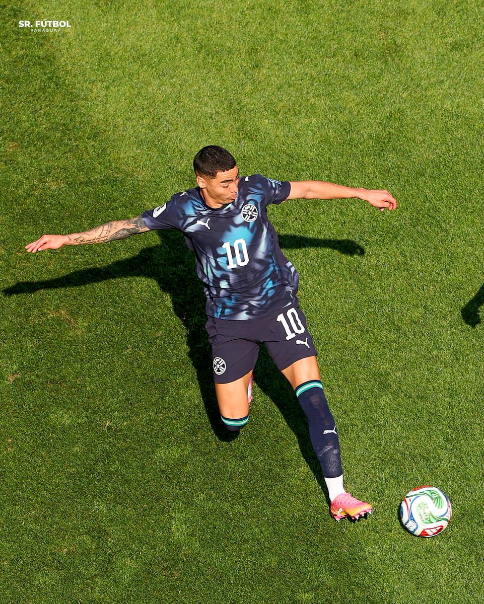 magocerrista's tweet photo. Señor partido de Almirón, el mejor de la cancha mientras estuvo. En tu barco siempre @Miguel__Almiron y que la chupen los antis. ❤️🇵🇾 https://t.co/LL9QrEmWvC