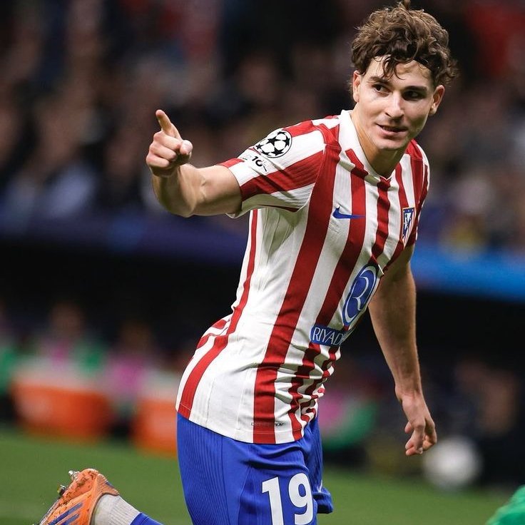 pain_jr333's tweet photo. 🚨🗣️ @jotajordi13: Há três dias, houve um encontro entre o FC Barcelona e o Atlético de Madrid para Julian Alvarez. Haverá outras coisas que vão acontecer esta semana." #fblive 👀 https://t.co/RRvzg5ycff