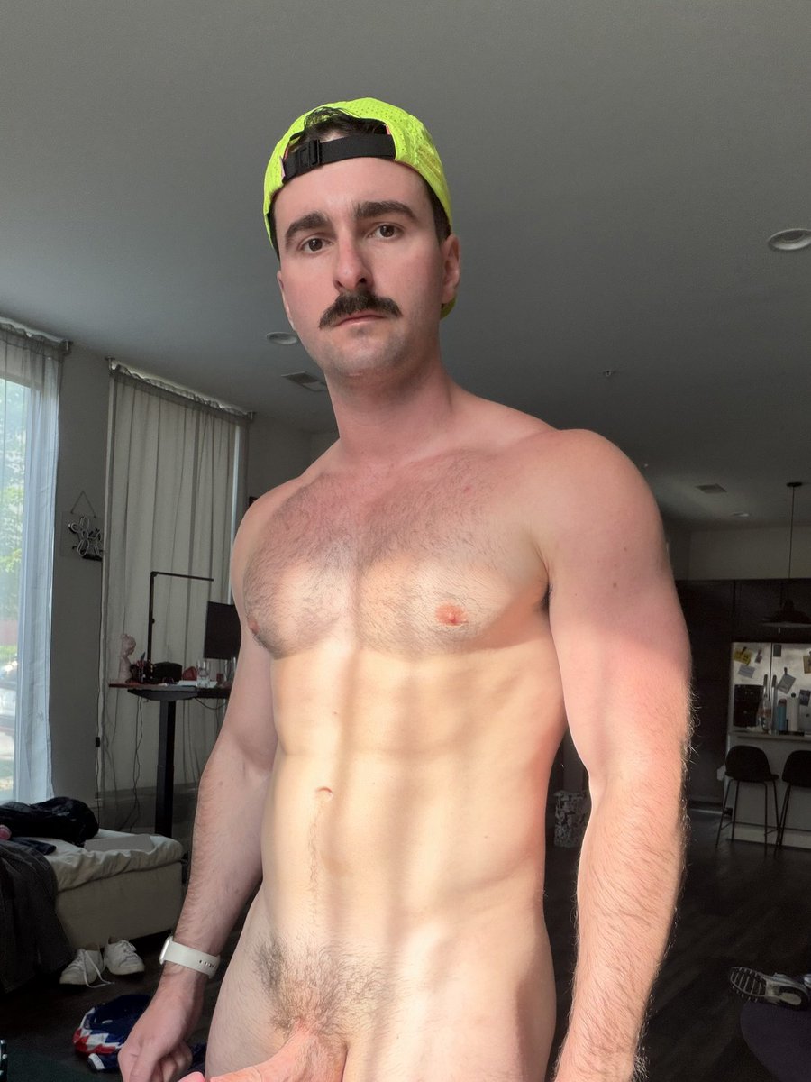 hotdogphotoz's tweet photo. Tits needing sucked on https://t.co/s5AUhEcOsu