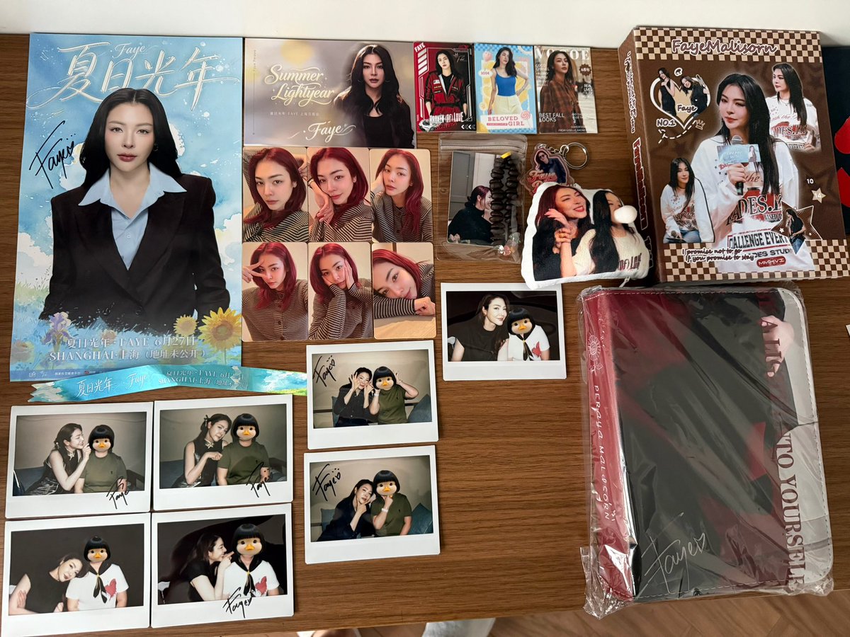 Freyaaaaaa2019's tweet photo. See you in Vietnam
#FayePeraye https://t.co/MecnrQV7uA