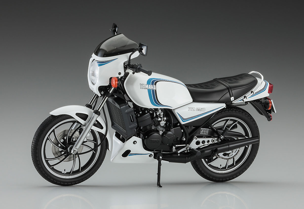 hasegawa_sales's tweet photo. 【8月再生産情報】

21758  1/12　ヤマハ RZ250（4L3）w/カウル（1982）

オプションのカウルを装着した1982年モデルを再現！

2026年08月23日頃発売 ！
ご予約宜しくお願い致します。

https://t.co/QIf3SSJR08
#ハセガワ #再生産 https://t.co/eHEOb2cS1X