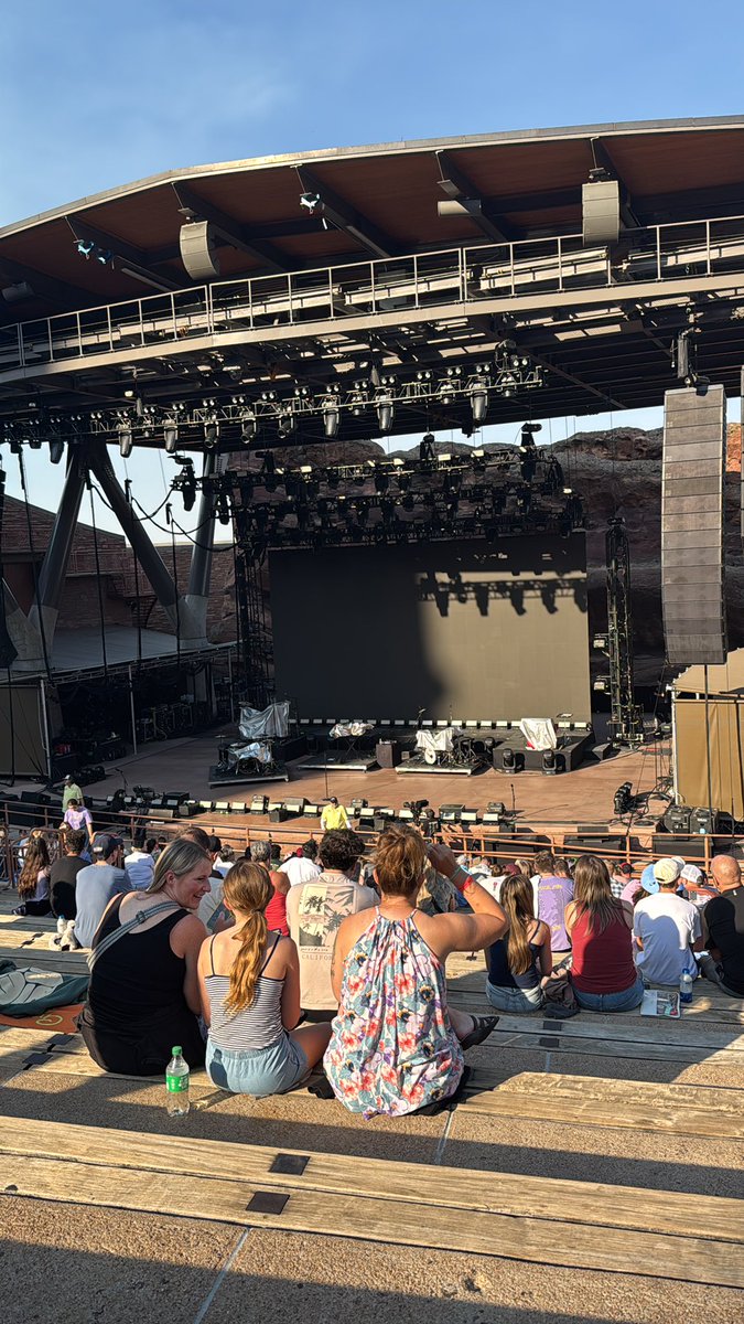 KaylaLodwick's tweet photo. 9th @AJRBrothers show!!! Traveled 1,309 miles!!! ❤️ @ajrofficialteam https://t.co/kOJES6aAHg
