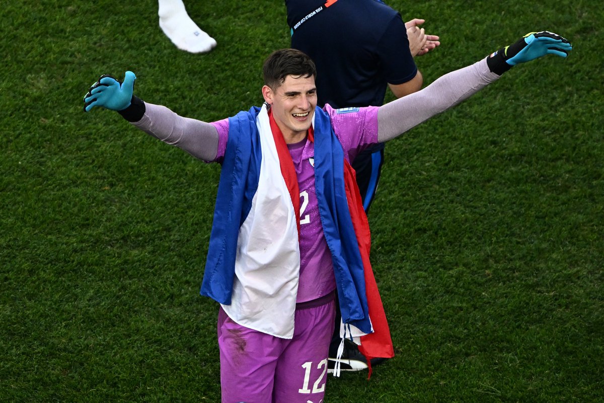 BrunoPont's tweet photo. Es la primera vez en la historia que Alemania pierde una definición por penales en una Copa del Mundo.

Tremendo lo de Paraguay carajo.

@rockandpop955
@nanduti
#LaGranJugadaMundial https://t.co/QoE9VcoiOF