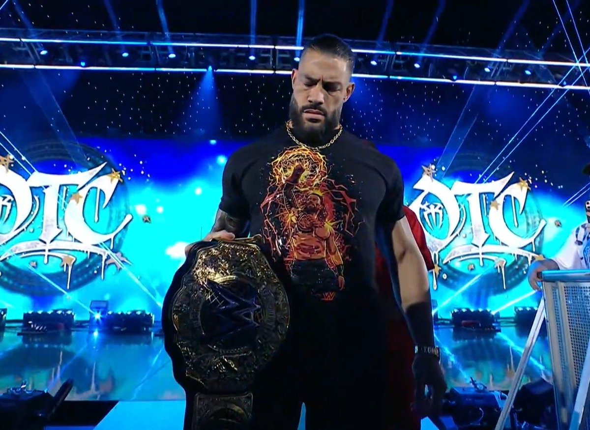 ibeastIess's tweet photo. THE WORLD HEAVYWEIGHT CHAMPION. THE BEST WRESTLER IN THE MULTIVERSE HAS ARRIVED. https://t.co/4V2I45Bla3