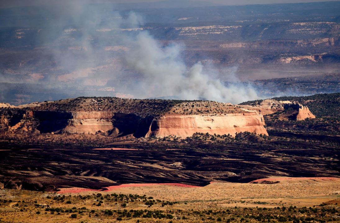KTVN's tweet photo. Three firefighters killed over the weekend in a wildfire along the Colorado-Utah border were trying to shield themselves from flames by deploying tent-like shelters when they were overcome, authorities said.

https://t.co/uPB6oDSTaU https://t.co/Q3Ai99pLg3