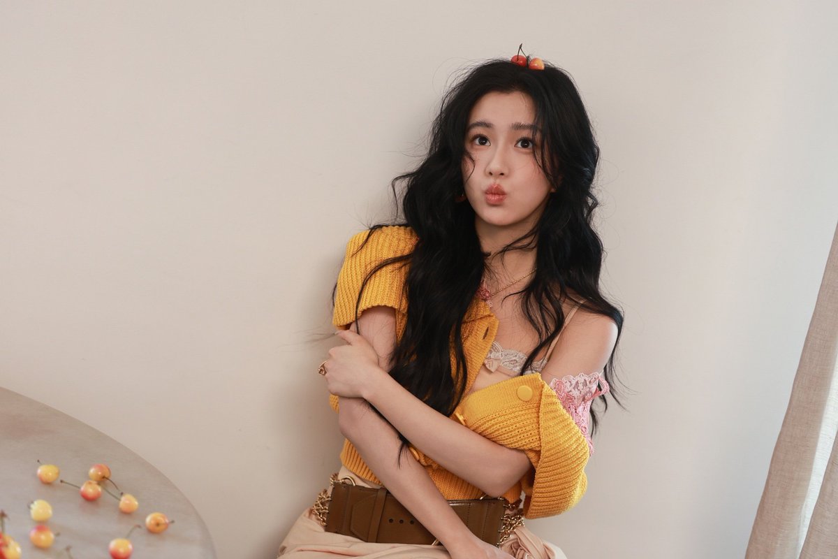 shanqgen's tweet photo. caught doing the cherry pout! yellow cardigan and a handful of sweets, just trying to see how long i can keep these balanced on my head. 😗💛 https://t.co/7wHwrsWfsm