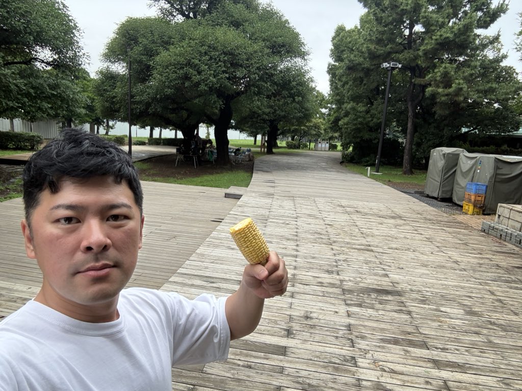 and_aaaa's tweet photo. 台風ガン避けド平日バーベキューでした！！！消化しきれんくらい食べた！！！！
夏はまだ始まったばっかり！！！ https://t.co/fsVwyvu823