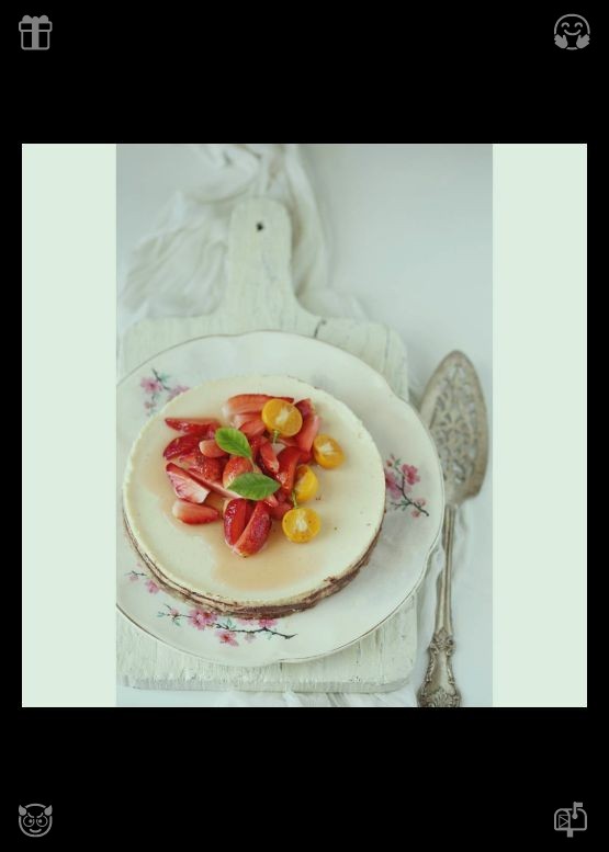 Soccerihito's tweet photo. Black drawing pen; Avocado and tomato salad; She assisted a part-time college student with printing and binding course papers by guiding them through the library's self-service machine settings. Such small, practical support services make the library an essential and convenient https://t.co/ykd12H9qkq