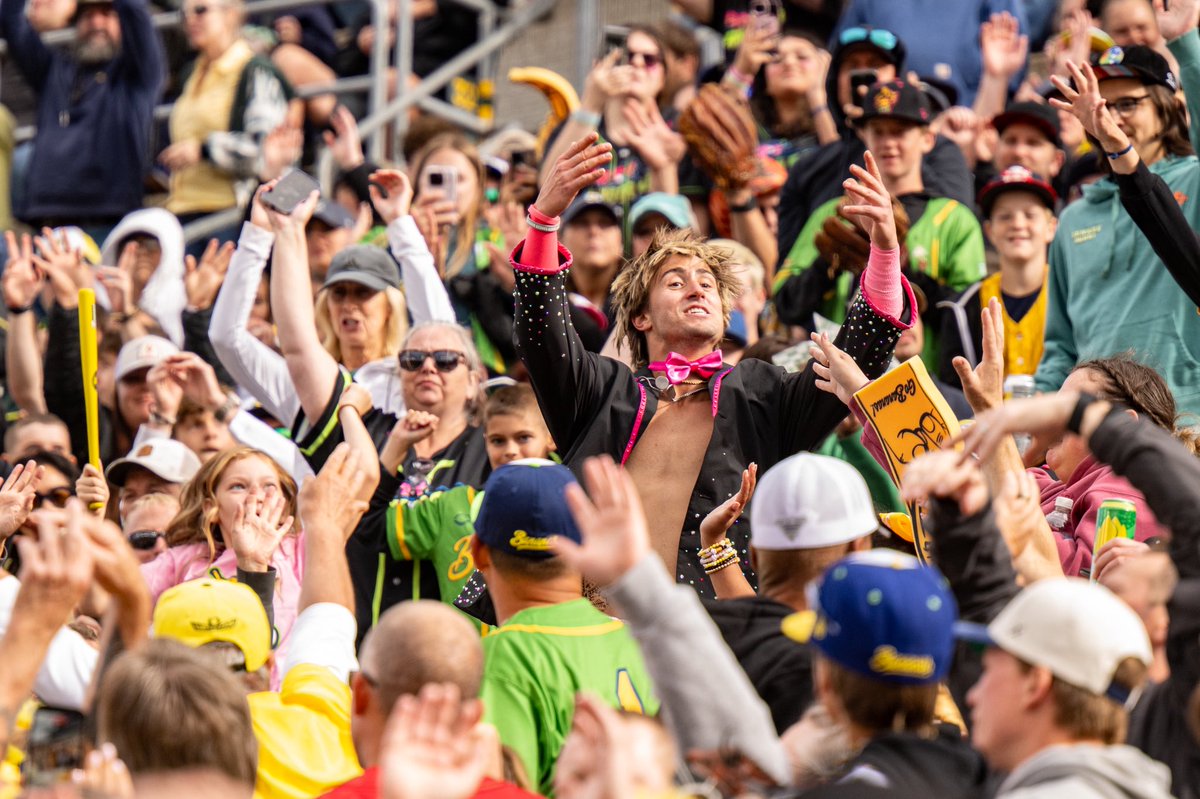 ThePrtyAnimals's tweet photo. Eugene, your energy was INSANE 🤯 We still have chills thinking about every moment we shared at Autzen Stadium! We knew Oregon liked to party but this was unlike anything we’ve ever seen… you could say this weekend made us wanna SHOUT 😉 https://t.co/wEsn3AMO93