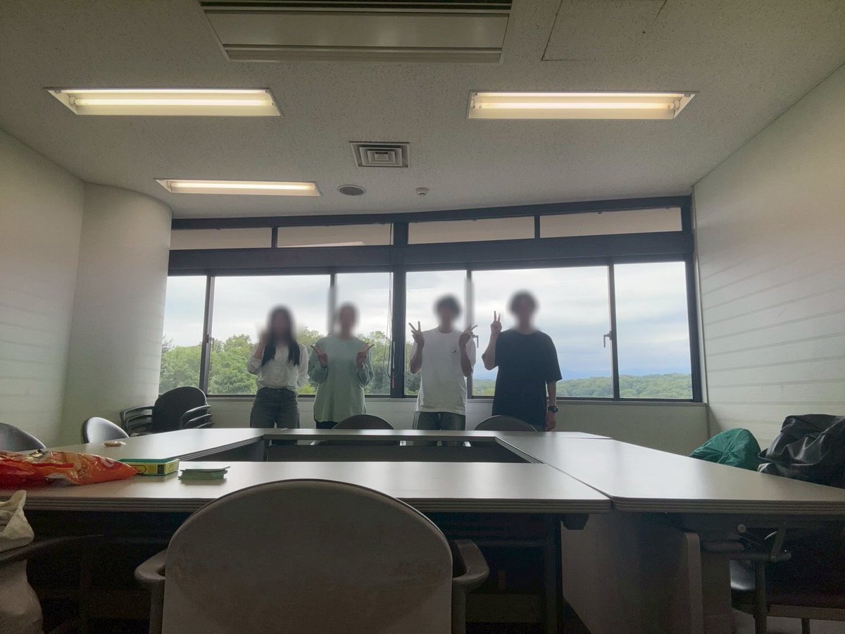 cyuratama's tweet photo. 6月の活動報告☔️

6月1,4,5日→新歓交流会✨
カードゲームを使って交流会をしました。お題について誰が何を言ったのか記憶するのは大変でしたが、みんなで考えながらゲームができました。多くの1年生と交流ができ、楽しく活動できました！

#手話サークル　#ちゅらたま https://t.co/eaqT7x7U2t