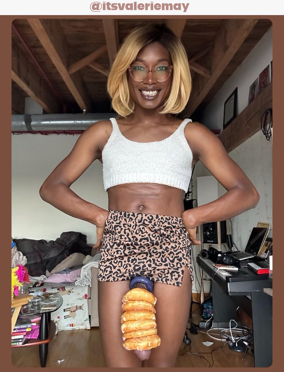 DawgEatStyle's tweet photo. Anyone craving for a donut?
#Dunkin 🍩 @itsvaleriemay https://t.co/rrisIJ9ygY