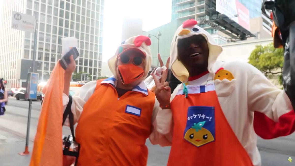 BlackZAC1998's tweet photo. A NEW BANANAHPEEL VLOG HAS DROPPED! I was got amidst some #KFP love 🧡 It was so awesome to relive all the Takotori & #DrawntoDawn hype. Especially so close to #holoSerendipity! And very proud of Bananah for pushing out another banger vlog overflowing with passion.
GO WATCH IT! https://t.co/RHmCIMSkIC