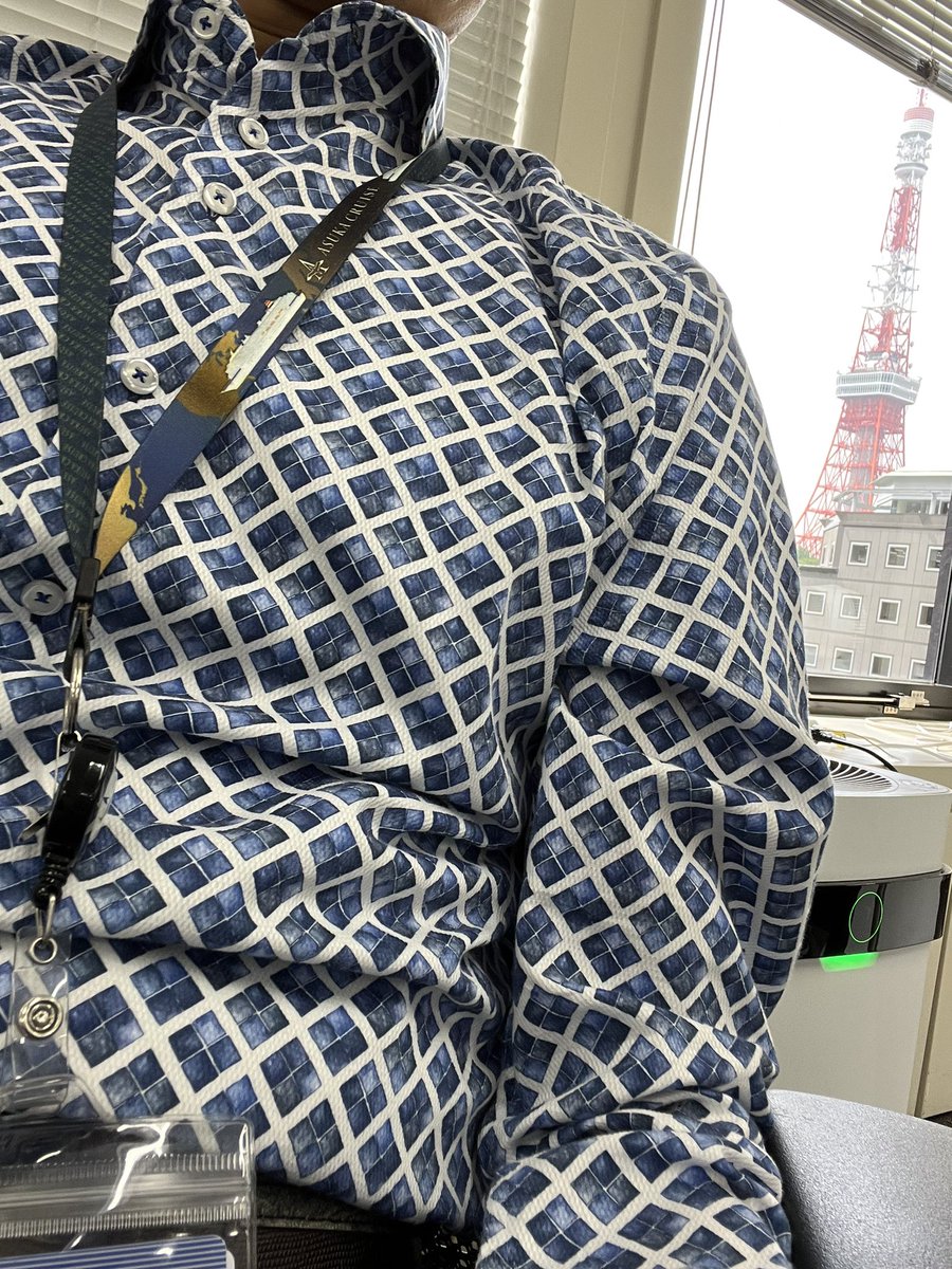 Waohoct's tweet photo. 今日はUSとの会議で早めのオフィス https://t.co/6tu6GrcOXy