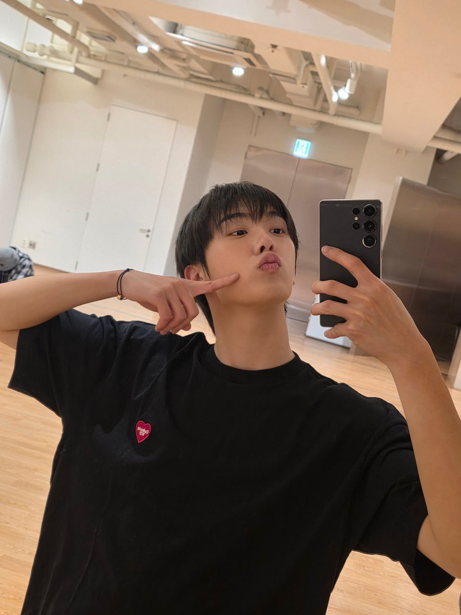 VgDdanaYoon's tweet photo. VAMOSSSSSSS A MANIFESTARLOOOOOO MUCHO PORQUE SERÍA INCREÍBLE VERLO AQUÍ QUERIDO SAN-HA 💛 🫶🏻 
#𝗦𝗔𝗡𝗛𝗔𝗲𝗻𝗖𝗼𝗹𝗼𝗺𝗯𝗶��� #윤산하
@fantagiomusic_ @YOONSANHA_offcl @ninshi_ent https://t.co/DcD637BIal