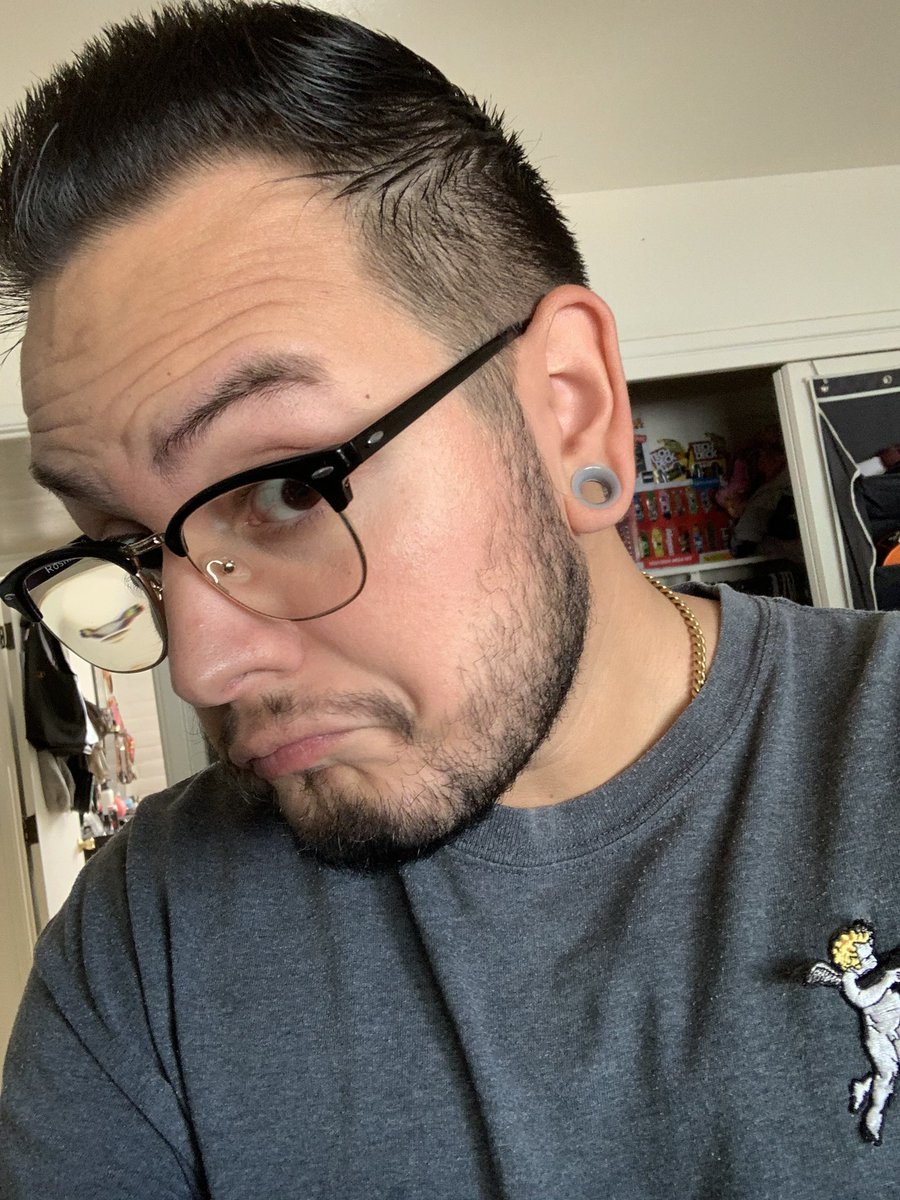 thatoneguyinvr's tweet photo. Been a minute since I rocked the faux hawk fade combo ✂️ https://t.co/IpQr7D9Pvm