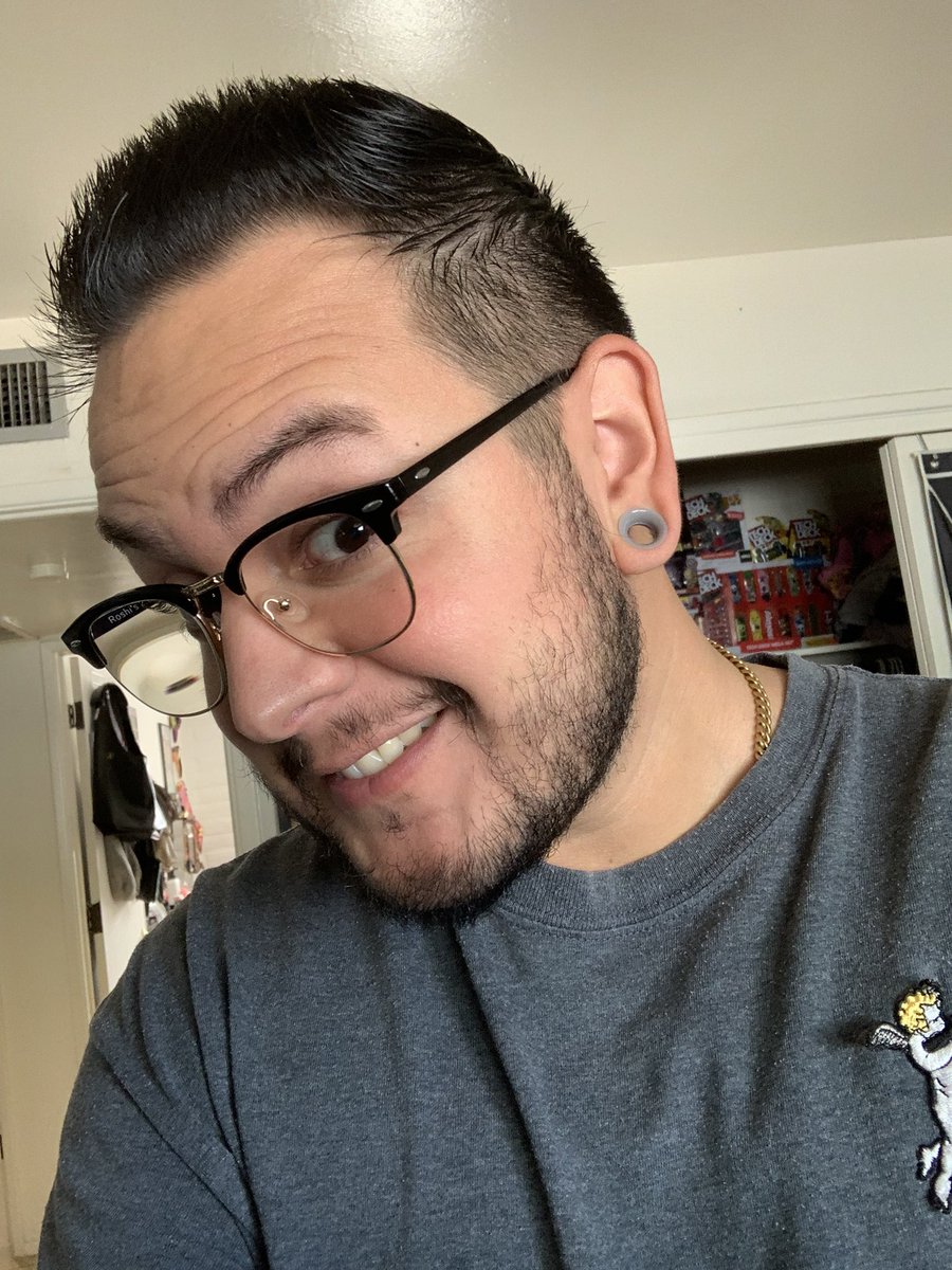 thatoneguyinvr's tweet photo. Been a minute since I rocked the faux hawk fade combo ✂️ https://t.co/IpQr7D9Pvm