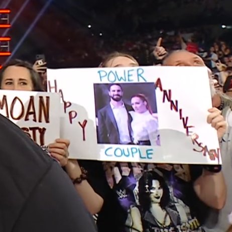 lynchskota's tweet photo. Sign of the night!!! SETH AND BECKY FOREVER THE IT COUPLE OF WWE https://t.co/3GcPIULxLf