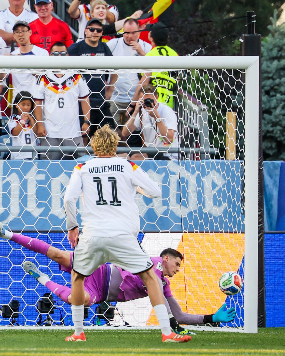 vertesport's tweet photo. 🚨🇩🇪 Untuk pertama kalinya dalam sejarah Piala Dunia, Jerman tumbang lewat babak adu penalti.

1982 vs Prancis ✅
1986 vs Meksiko ✅
1990 vs Inggris ✅
2006 vs Argentina ✅
2026 vs Paraguay ❌

Rekor sempurna Die Mannschaft di adu penalti akhirnya berakhir di tangan Paraguay. https://t.co/ClWfBZd000
