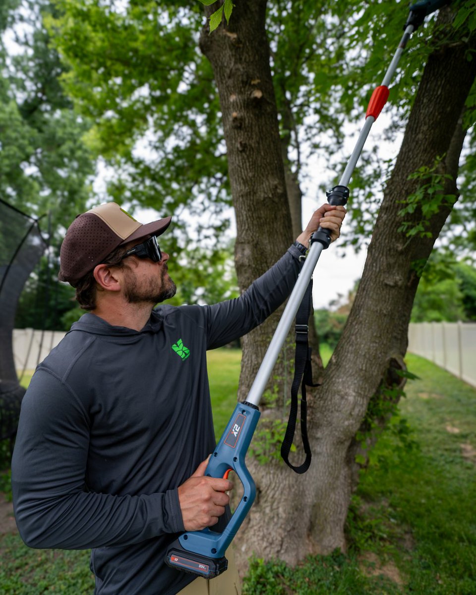 KujoYardwear's tweet photo. When the weekend to-do list takes you out into the direct sun, the SunFlex UV Hoodie is a must-have. Lightweight and protective enough for all-day rays.
What weekend projects did you complete?
#kujoyardwear #polesaw #weekends #treetrimming https://t.co/gAQPnrCpKP