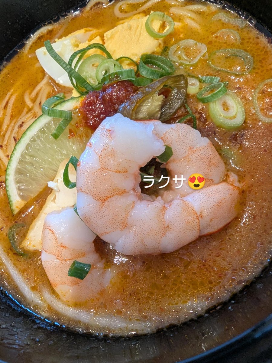 rakchabaa's tweet photo. 昨日行ってきた〜☺️🇲🇾
帰りがけに出演者のみなさんと写真撮ってもらった❤️ステージは30日まで。19:45からのステージのあと撮影タイムあります〜❤️美味しかったよ～☺️
「パビリオン感が凄い」「ロティ・チャナイ食べ放題」マレーシアビュッフェ好評、7月5日まで　#アフター万博 https://t.co/I9kK2SbdYM https://t.co/r9b5N1yIOS