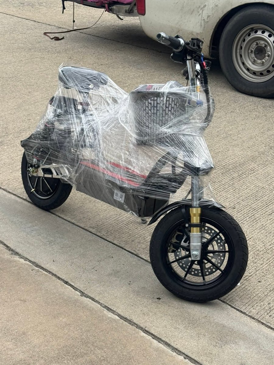 Santa08232871's tweet photo. Custom ev motorcycle mini bike 
Price start 456$ https://t.co/pUNxiNr7e5