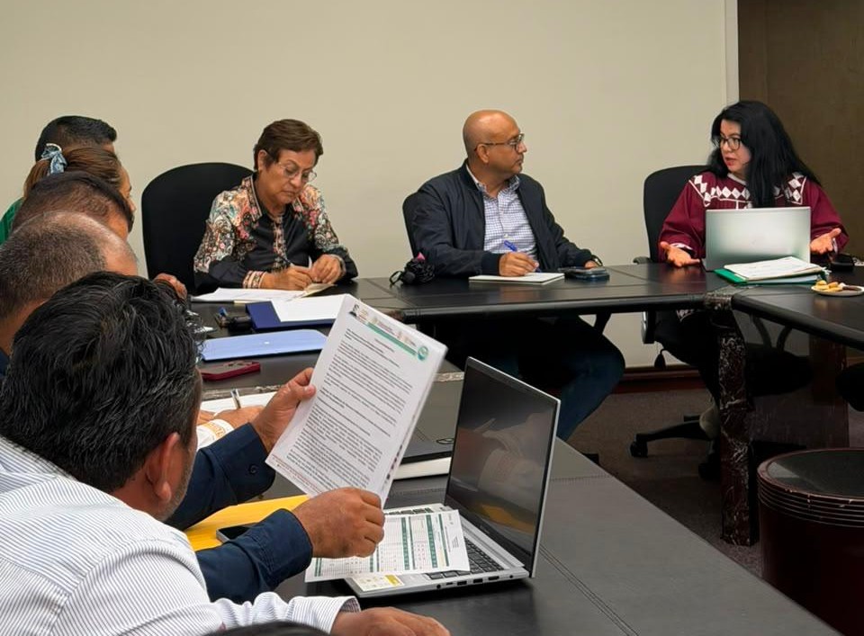Stymphaliaj6oa's tweet photo. La subsecretaria Lucila Rangel Santos, asistió a una reunión de trabajo con la directora general de Universidades Tecnológicas y Politécnicas, Marlenne Johvana Mendoza González.

Leer nota: https://t.co/FG6YsSudrC https://t.co/mm8sYVtnUj