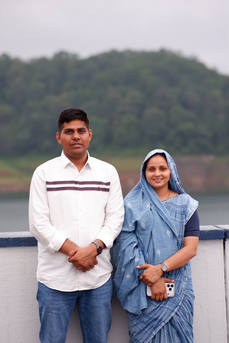 IncSanjanajatav's tweet photo. मेरे जीवनसाथी, मेरे सबसे बड़े सहयोगी, मेरे आत्मविश्वास और मेरी हर सफलता की प्रेरणा श्री कप्तान सिंह जी को जन्मदिन की हार्दिक शुभकामनाएं एवं अनंत मंगलकामनाएं। 🎉🎂

आपने जीवन के हर उतार-चढ़ाव में मेरा हाथ थामकर मेरा हौसला बढ़ाया है। एक आदर्श पति के रूप में आपने हमेशा मेरा साथ दिया और राजनीति के इस चुनौतीपूर्ण सफर में हर कठिन परिस्थिति में मेरी सबसे बड़ी ताकत और मेरी ढाल बनकर खड़े रहे। आपका विश्वास, स्नेह और निरंतर सहयोग ही मुझे आगे बढ़ने का साहस देता है।

ईश्वर से प्रार्थना है कि आपको उत्तम स्वास्थ्य, दीर्घायु, सुख, समृद्धि और जीवन की अपार सफलताओं का आशीर्वाद प्रदान करें। आपकी मुस्कान सदैव बनी रहे और हम इसी तरह जीवन के हर पड़ाव पर एक-दूसरे का संबल बनकर साथ चलते रहें।

जन्मदिन की पुनः हार्दिक शुभकामनाएं!