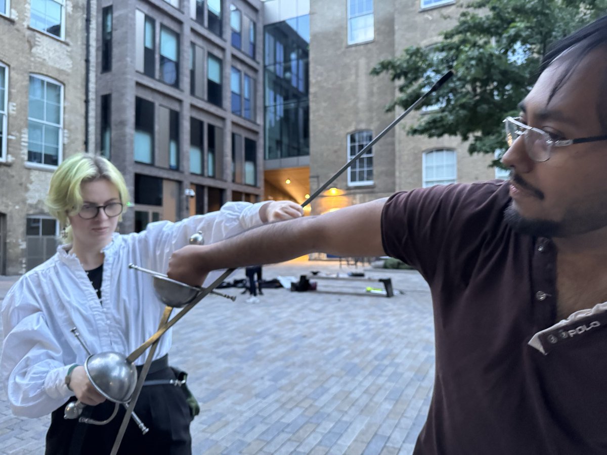 LondonLongsword tweet picture
