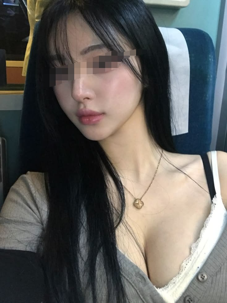 99nn00rr's tweet photo. 아침부터 쪼옵💋 하구 빨리고 싶은 병신들 없어❓️🤭
숨겨둔 보석함 열어서💖 뷰릇💦해버리고
기분 좋아지자💋
#지인능욕 #지능 #지인 #지인상납 #지인박제 #지인지키기 #검열 https://t.co/F4dpknj4dr