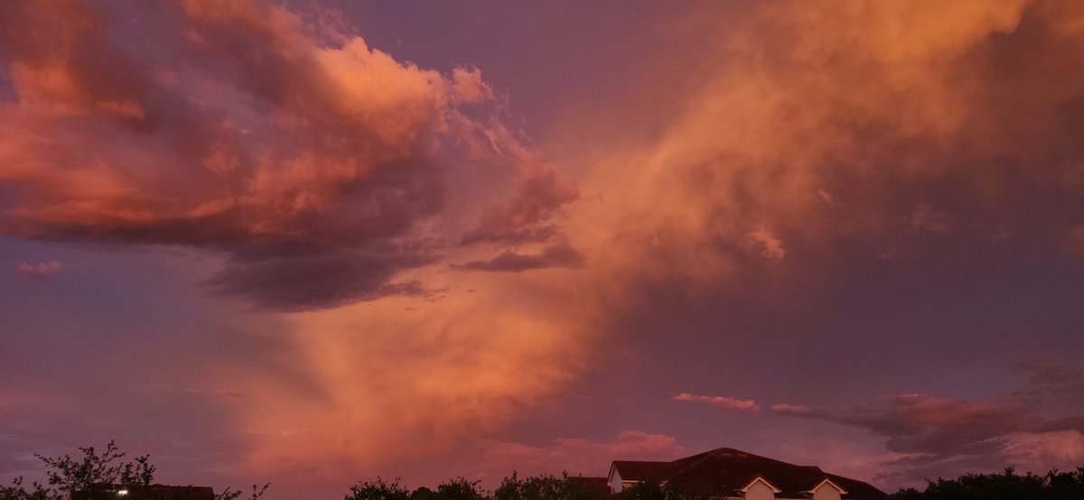 rkymtnman1981's tweet photo. The sky to the east didnt disappoint either... #Flwx #BrandonFL #Sunset
@bn9weather
@mcclureWX @Mike_Clay https://t.co/TyiZOnV8Zt