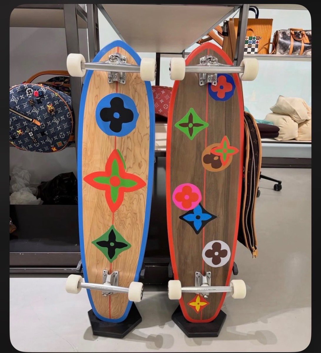 REESElaflare's tweet photo. I just seen this and this pissed me off. 

Put the trucks on backwards 

Like cmon P 🫤 he know better https://t.co/EYDOpp7ope