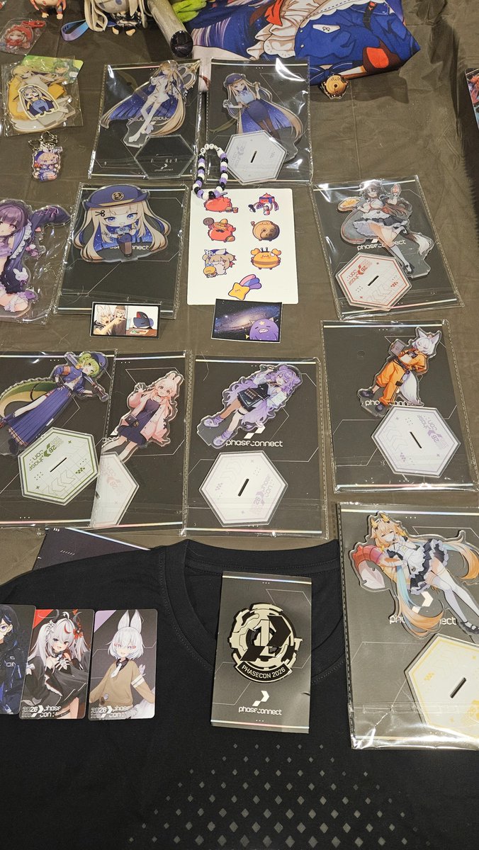 Still_Losing1's tweet photo. @KyleAnderson08 @Vier154088 This is the best photo I have from the standees I got at phase con. They're in one solid piece, so they shouldn't break easily. I did have a standee break during shipping and Phase replaced it for free https://t.co/MvVQe69rBo