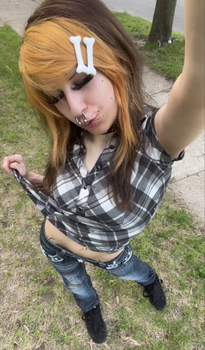 pioneerPuppy's tweet photo. haiiii #puppy #puppygirl #dog #doggirl #scene #emo #emogirl #piercings #bodymods https://t.co/HP3OBy0RZK
